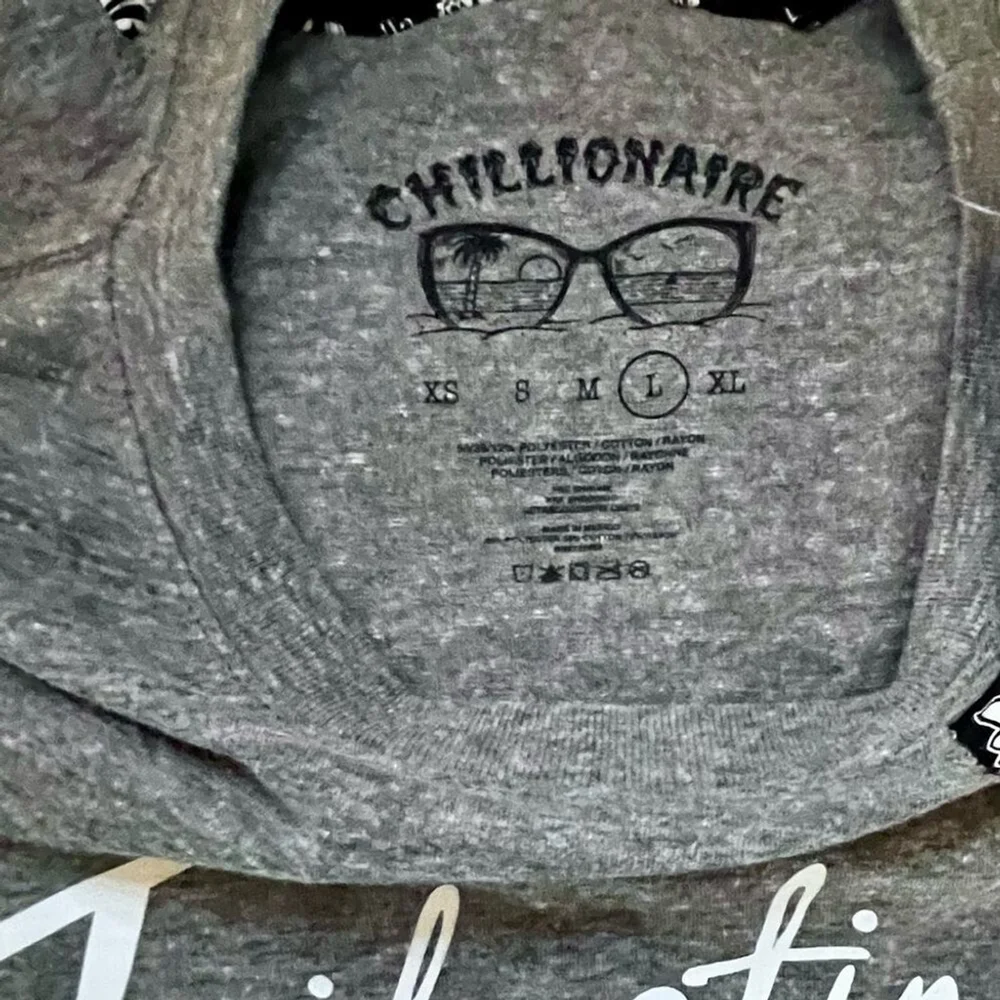 Chillionaire Women's Large Tailgating Tshirt Heather Gray NWT from Buckle - Picture 10 of 12